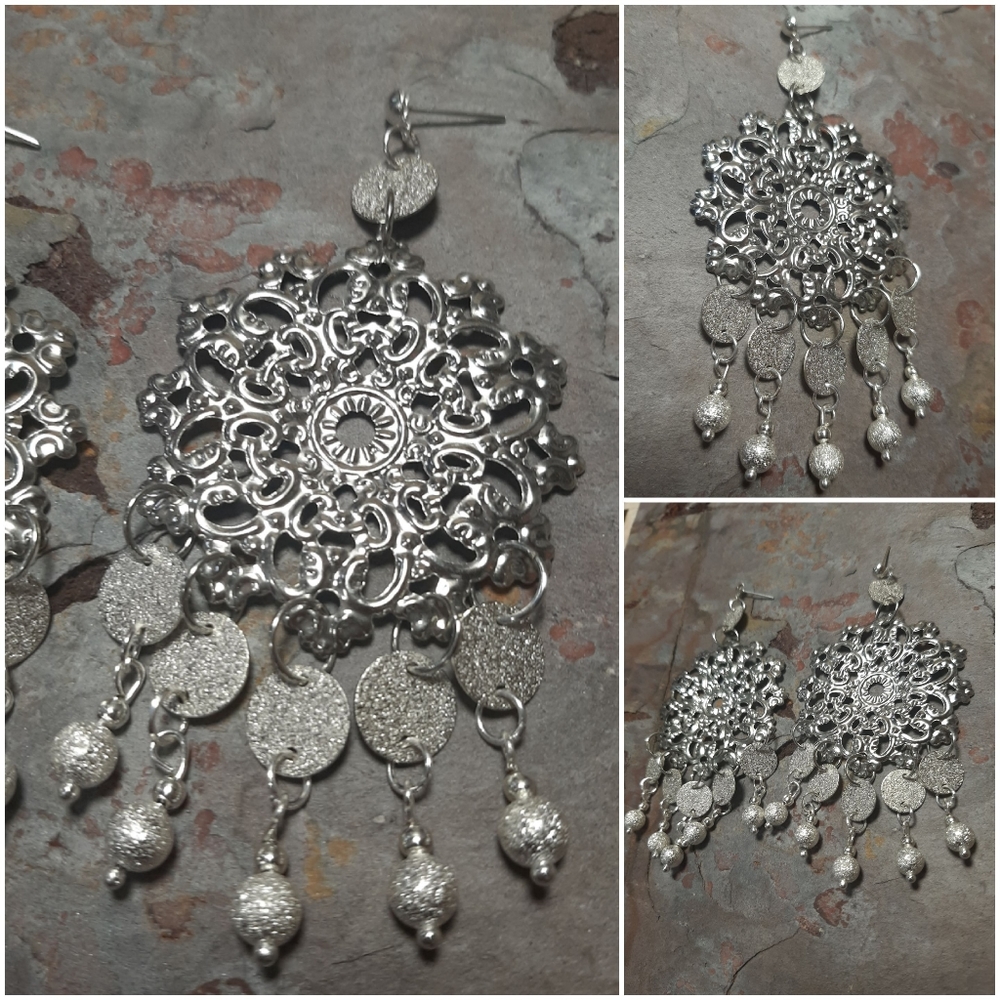 Being blind earrings.
